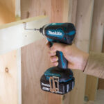 Combo taladro Makita percutor y atornillador de impacto 18V con 2 baterías y cargador
