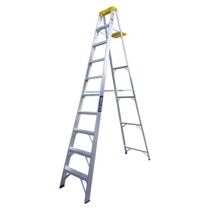 Escalera de aluminio 10 ft comercial 2B para mantenimiento en Costa Rica
