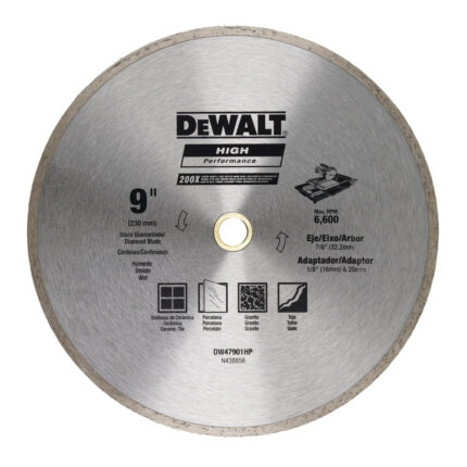 Disco diamantado para concreto continuo 9 DEWALT DW47901HP en uso profesional
