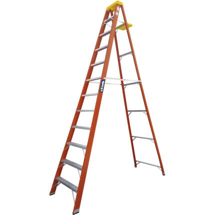 Escalera de fibra de vidrio 12 ft naranja profesional 2B para mantenimiento industrial en Costa Rica